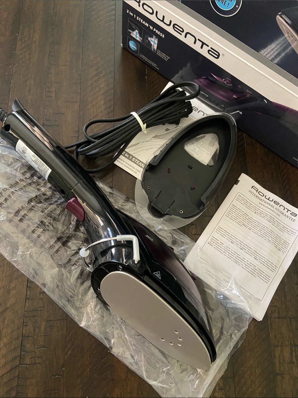 Rowenta “All in One” Iron & Steamer. 2-in-1 Handheld Steam ‘N Press. New in box - Picture 7 of 15